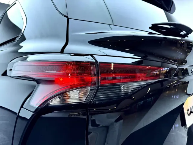 Toyota Sienna — Фото автомобиля 9