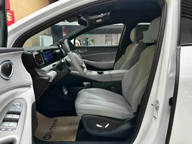 BYD Sealion 06 — Фото автомобиля 8