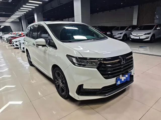 Honda Odyssey — Фото автомобиля 3