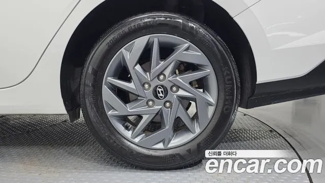 Hyundai Avante — Фото автомобиля 6