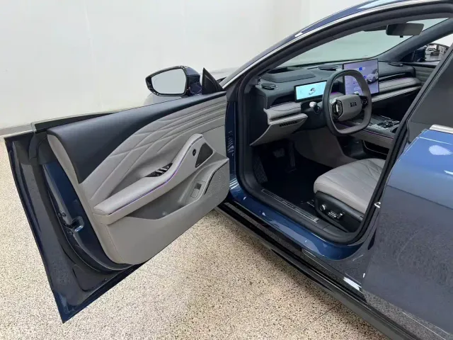 Geely Galaxy Xingyao 8 — Фото автомобиля 26