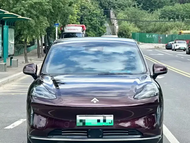 GAC Hyptec HT — Фото автомобиля 2