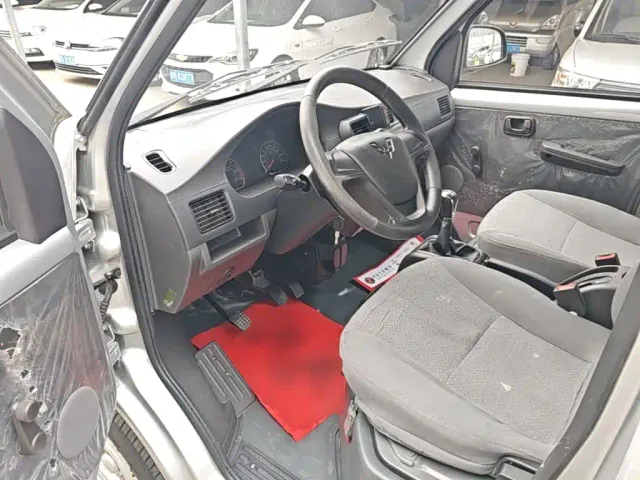 Wuling Rongguang — Фото автомобиля 15