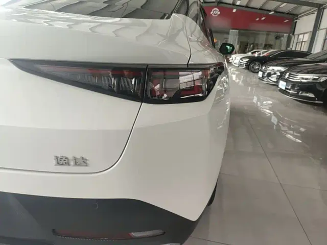 Changan Lamore — Фото автомобиля 23
