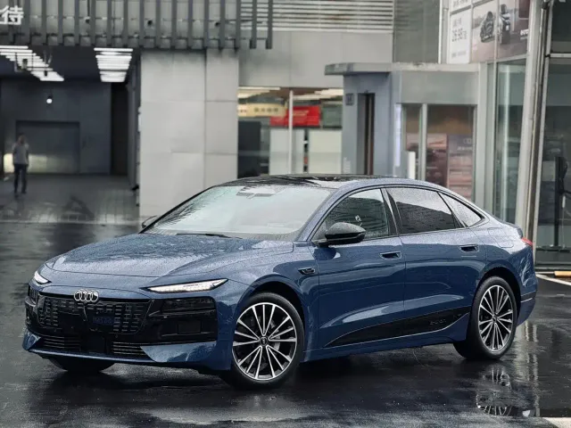 Фотография автомобиля — Audi A6L e-tron