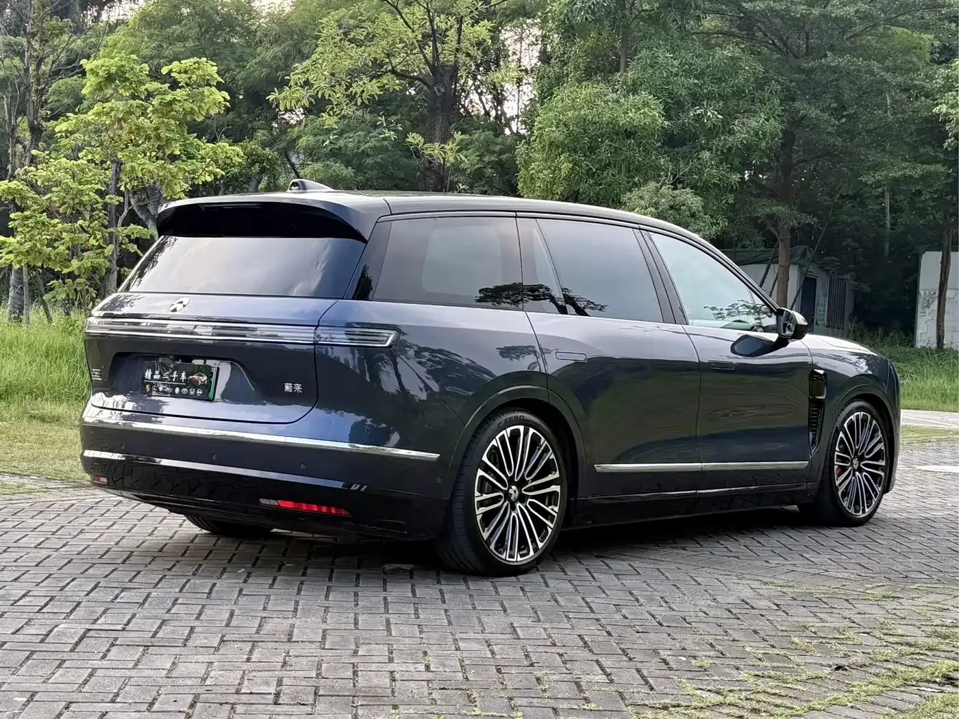 NIO NIO ES8 2025 Base Model — Фото автомобиля 18