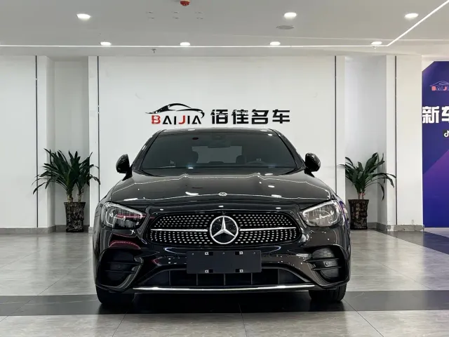 Mercedes-Benz E-Class — Фото автомобиля 2
