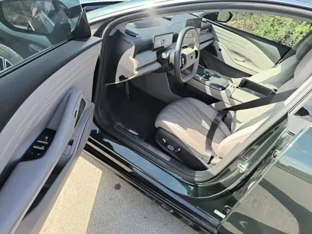 Geely Galaxy Xingyao 8 — Фото автомобиля 15