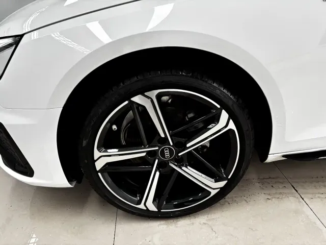 Audi A4L — Фото автомобиля 30