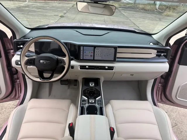 Geely ICON — Фото автомобиля 14
