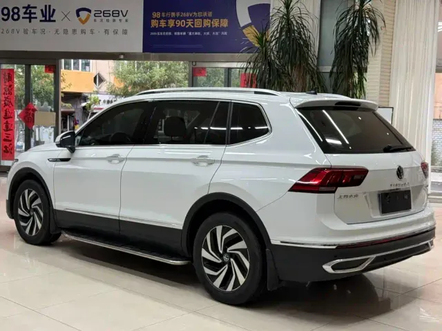 Volkswagen Tiguan L — Фото автомобиля 6