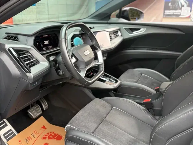 Audi Q5 e-tron — Фото автомобиля 6