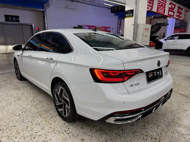 Volkswagen Sagitar — Фото автомобиля 4