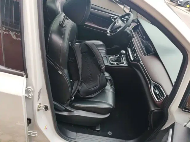 GAC Trumpchi M6 — Фото автомобиля 24