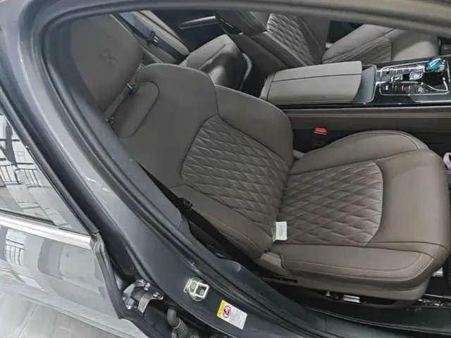 BYD Han — Фото автомобиля 24