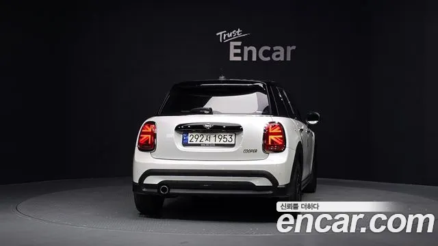 Mini Cooper Cooper 5 дверей Classic — Фото автомобиля 4