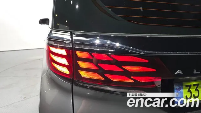 Toyota Alphard — Фото автомобиля 20