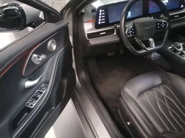 Chery Arrizo 8 — Фото автомобиля 15