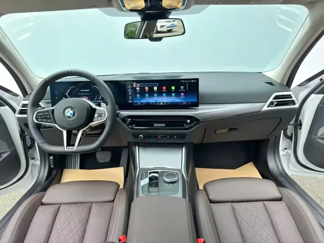 BMW 3 Series — Фото автомобиля 7