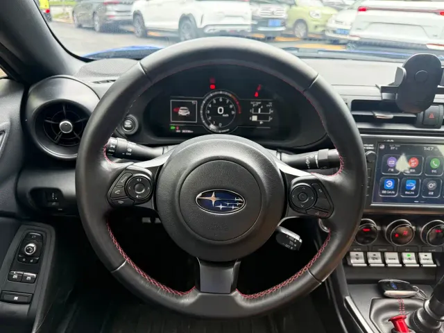 Subaru BRZ — Фото автомобиля 10