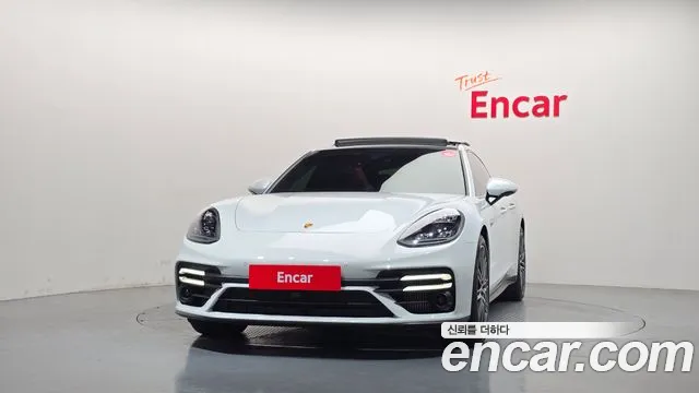 Porsche Panamera — Фото автомобиля 3