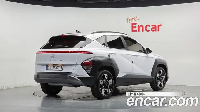 Hyundai Kona — Фото автомобиля 2