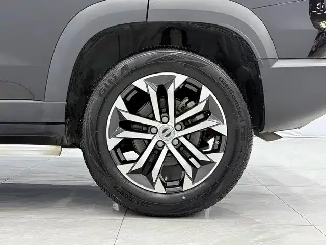 Haval Big Dog — Фото автомобиля 12