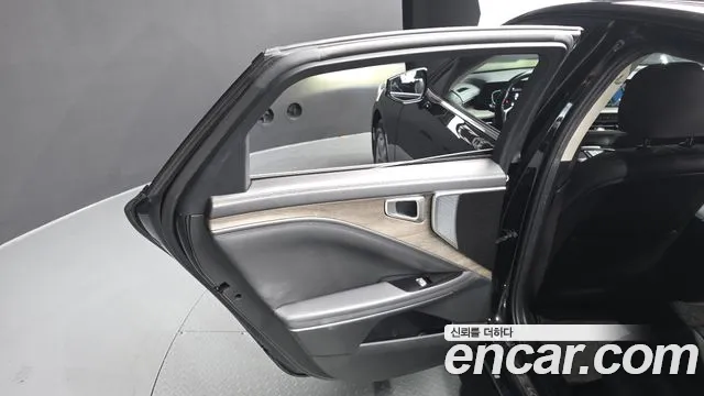Kia K8 — Фото автомобиля 14