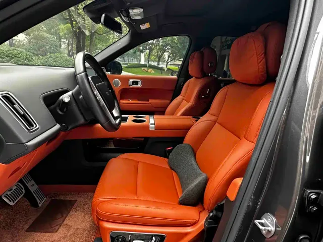 Li Auto L9 — Фото автомобиля 16