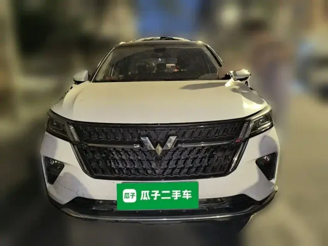 Wuling Asta — Фото автомобиля 3
