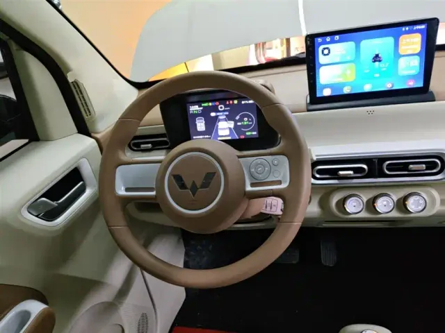 Wuling Hongguang Mini EV — Фото автомобиля 10
