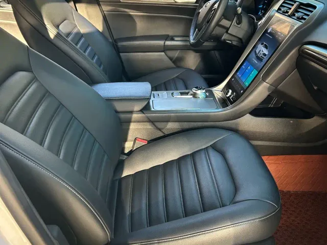 Ford Mondeo — Фото автомобиля 7