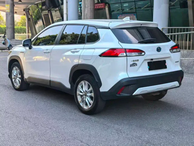 Toyota Corolla Cross — Фото автомобиля 6