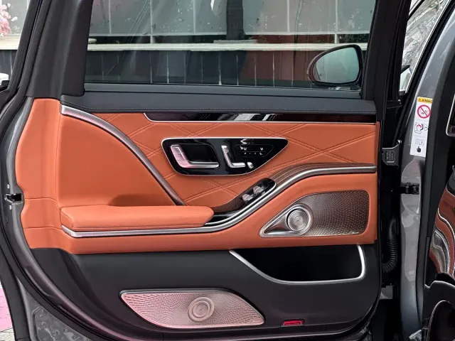 Mercedes-Benz Maybach S-Class — Фото автомобиля 28