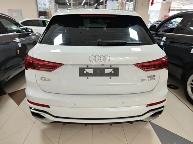 Audi Q3 — Фото автомобиля 5