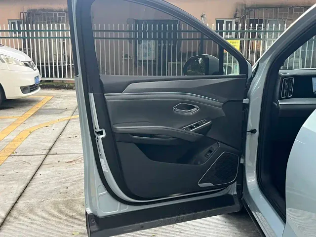 BYD Song L DM-i — Фото автомобиля 5