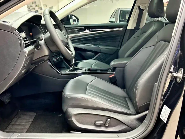 Volkswagen Passat — Фото автомобиля 9