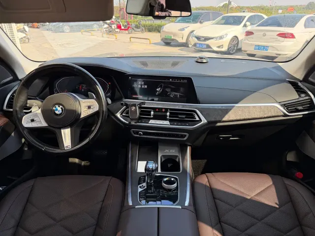 BMW X5 — Фото автомобиля 4