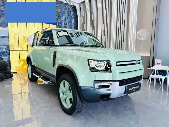 Land Rover Defender — Фото автомобиля 3