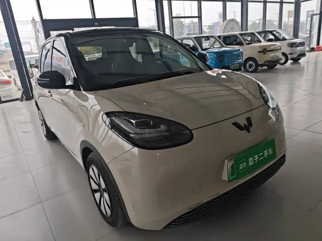 Wuling Bingo — Фото автомобиля 3