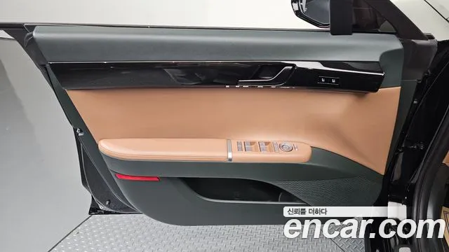 Hyundai Grandeur GN7 — Фото автомобиля 13