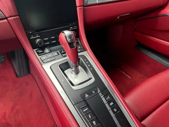 Porsche 718 — Фото автомобиля 12
