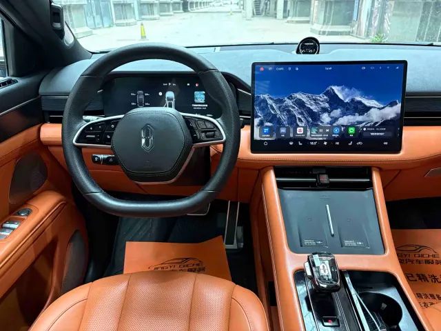 Aito M7 — Фото автомобиля 14