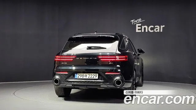 Genesis GV70 — Фото автомобиля 4