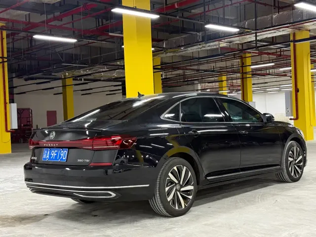 Volkswagen Passat — Фото автомобиля 4