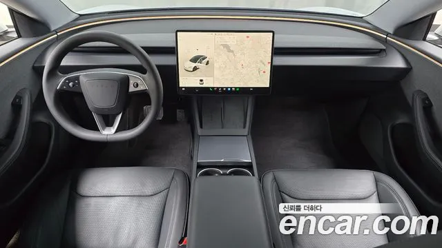 Tesla Model 3 — Фото автомобиля 10