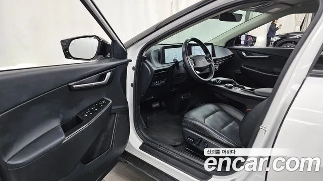 Kia EV6 — Фото автомобиля 10