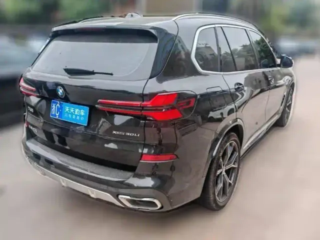 BMW BMW X5 2023 xDrive 30Li Premium M Sport Package — Фото автомобиля 2