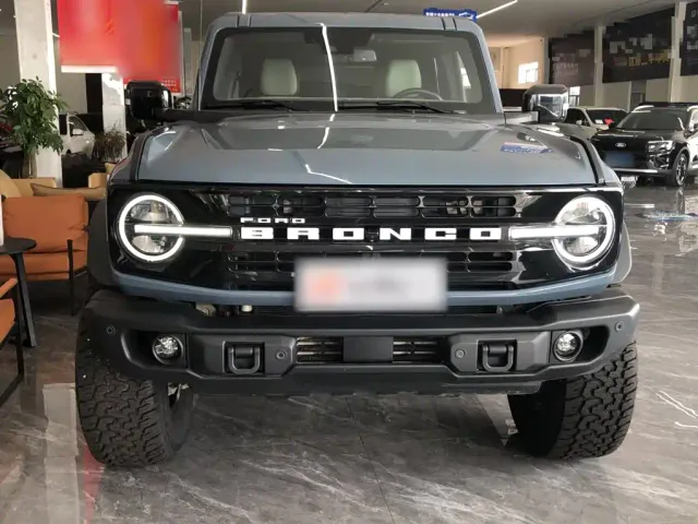 Ford Bronco — Фото автомобиля 2