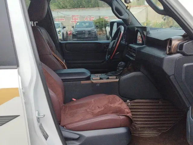 Toyota Prado — Фото автомобиля 5